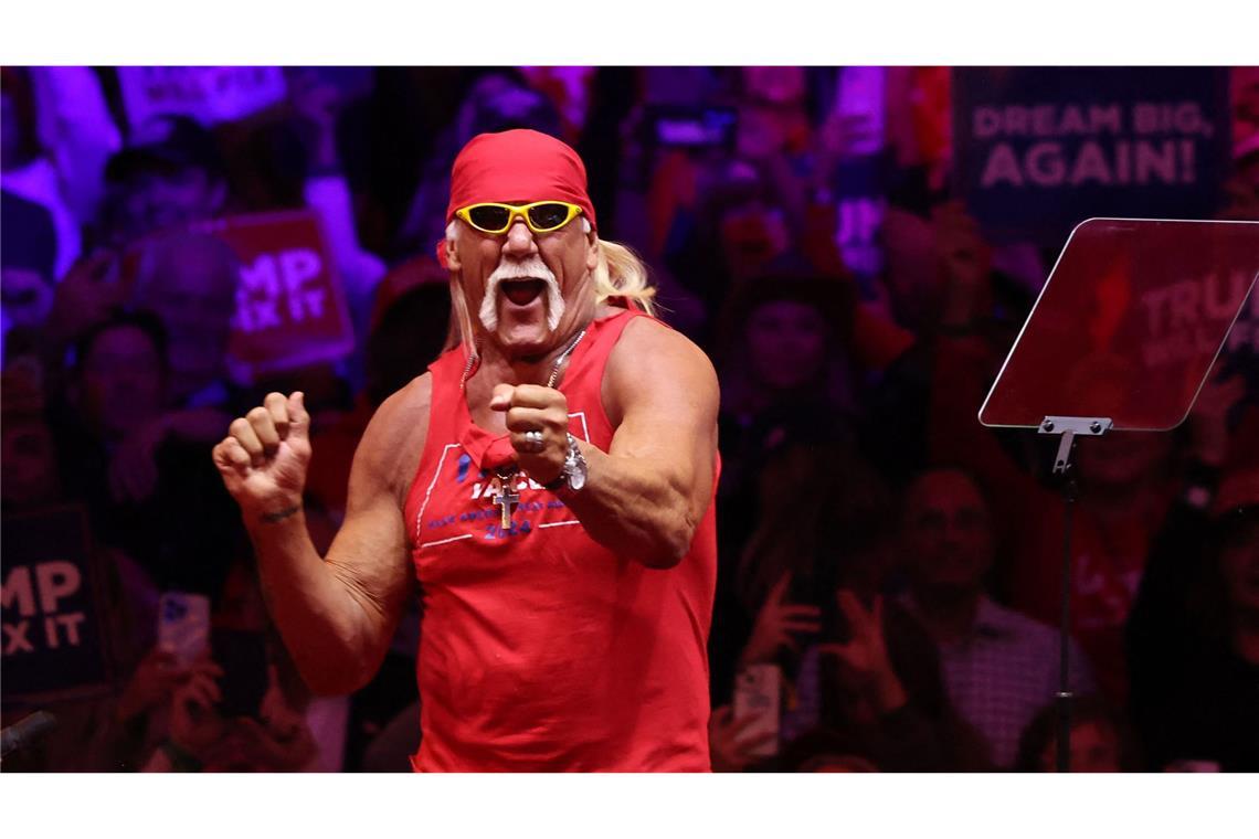 ... mit „Supporting Acts“ wie dem früheren Wrestling-Star Hulk Hogan ...