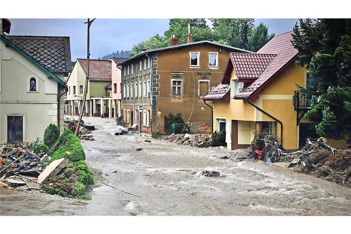 17. September: Eine überflutete Straße in Nysa, Polen. (Archivfoto)