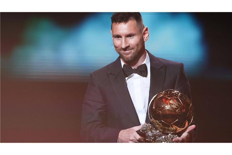 2023 war Lionel Messi noch Gewinner des Ballon d’Ors, 2024 wurden weder eher noch Ronaldo nominiert. Im Oktober zeigt sich, wer den Preis in diesem Jahr gewinnt.