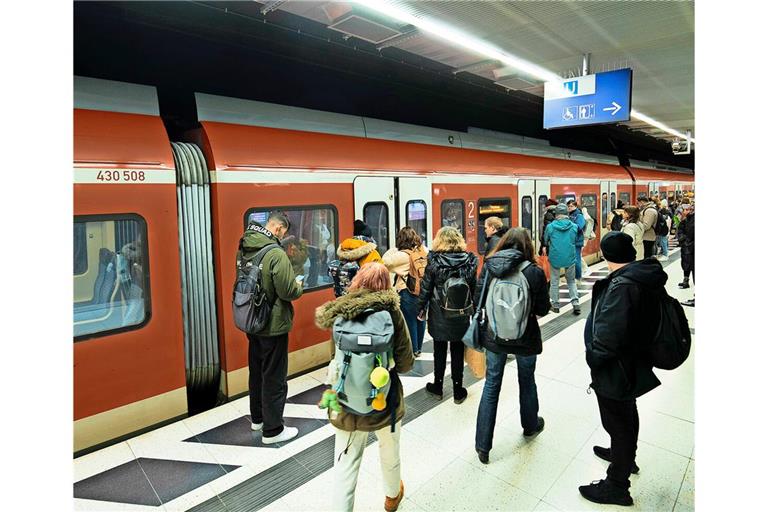 Ab Samstag verkehren die S-Bahnen wieder an den unterirdischen Haltestellen in der Stuttgarter City.