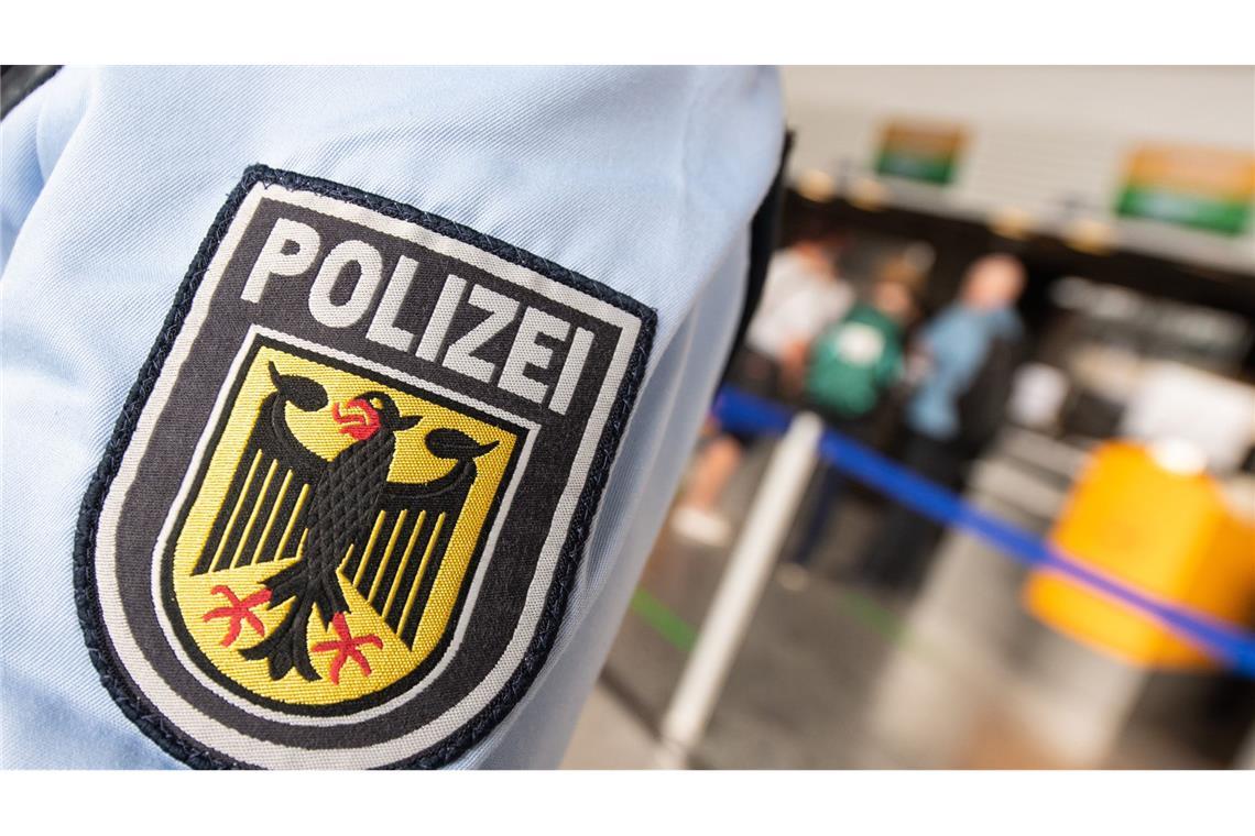 Ärmelabzeichen der Bundespolizei: 18 Tage Schweigen.