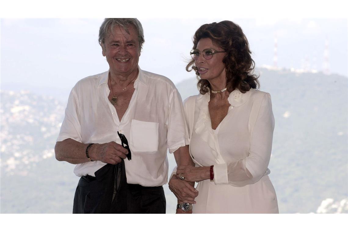 Alain Delon und Sophia Loren waren oft bei gemeinsamen öffentlichen Auftritten zu sehen.