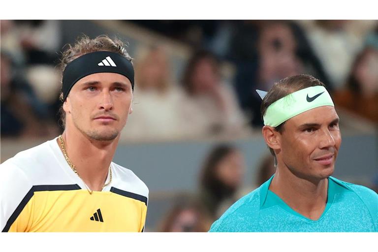 Alexander Zverev (l) wird beim Abschied von Rafael Nadal in Malaga nicht vor Ort sein.