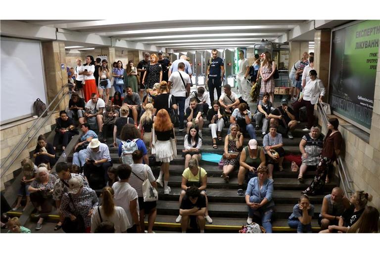 Alltag im Krieg: Menschen suchen Zuflucht in der U-Bahn.