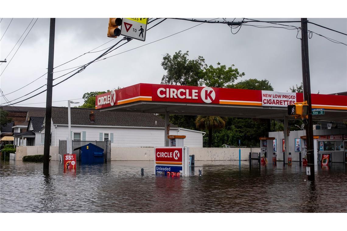 Am Donnerstag soll "Debby" erneut auf Land treffen. Besonders die Staaten South Carolina und North Carolina rüsten sich für weitere Regenfälle.