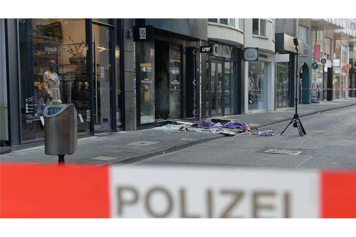 Am frühen Mittwochmorgen hatte es in der Kölner Innenstadt erneut eine Explosion gegeben. Jetzt hat sich ein Tatverdächtiger gestellt.