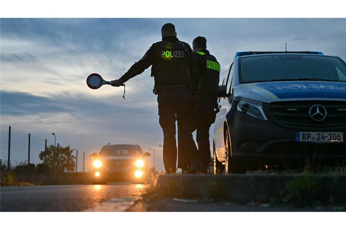 An allen deutschen Grenzen soll künftig kontrolliert werden - was der griechischen Regierung missfällt.