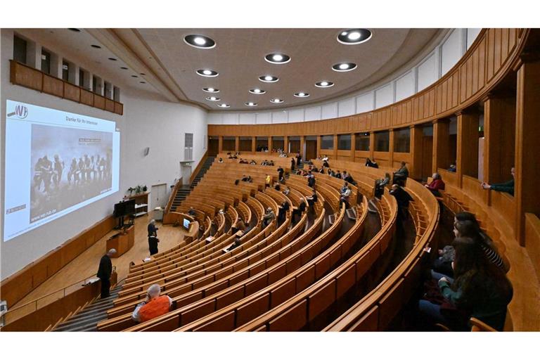 An den deutschen Hochschulen arbeiteten Ende 2023 etwas mehr Menschen als noch im Vorjahr. (Symbolbild)