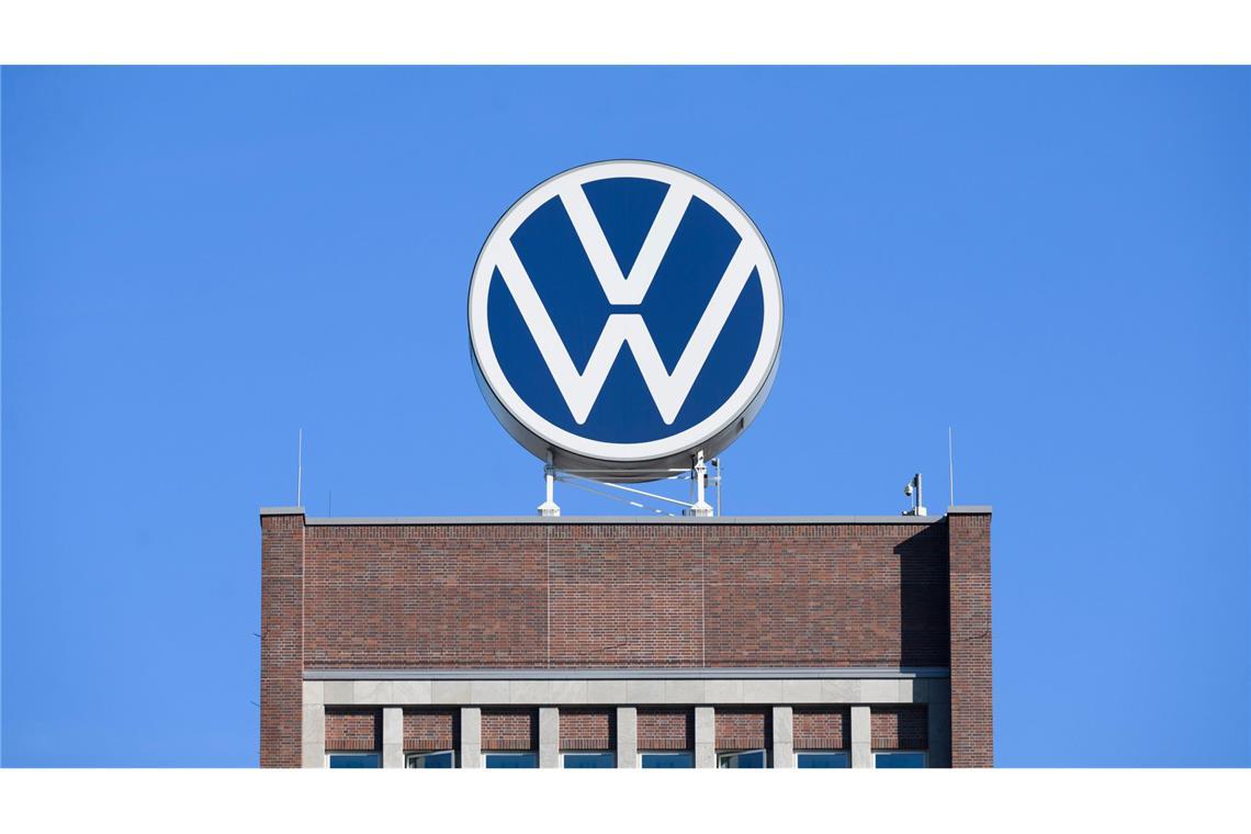 An neun der zehn VW-Standorte in Deutschland soll am Montagmorgen gestreikt werden.