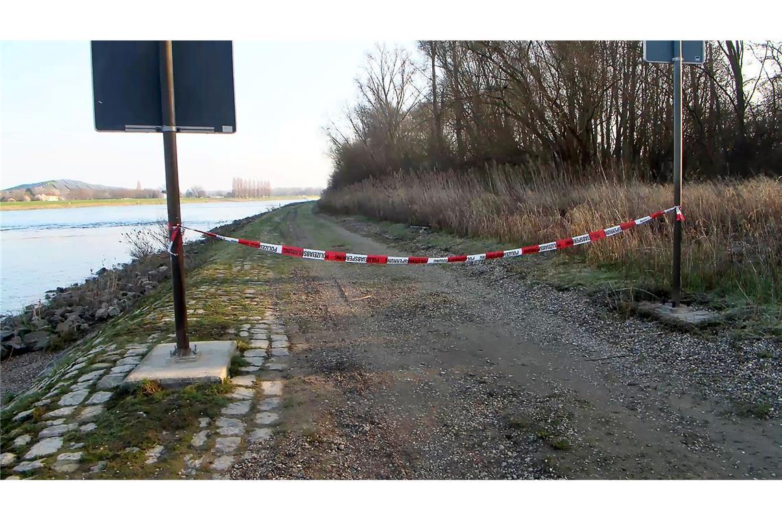 Anfang März wurde die Leiche der 27-jährigen Mutter des Babys am Rheinufer bei Hockenheim (Rhein-Neckar-Kreis) gefunden. (Archivbild)