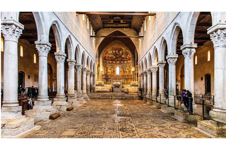 Aquileia ist bekannt für einen Dom mit den größten erhaltenen frühchristlichen Mosaiken der westlichen Welt.