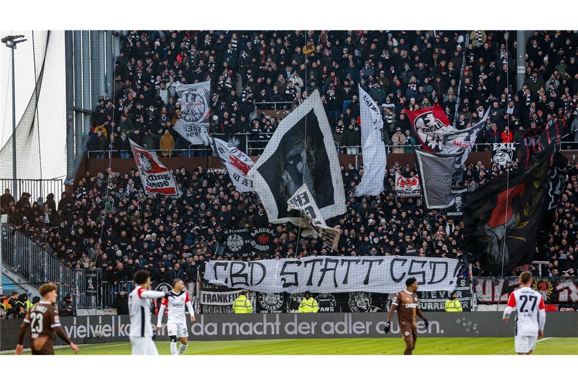 Auch der FC St. Pauli kritisierte das Banner.