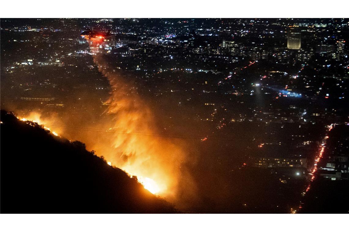 Auch die Hollywood Hills sind von den Flammen betroffen.