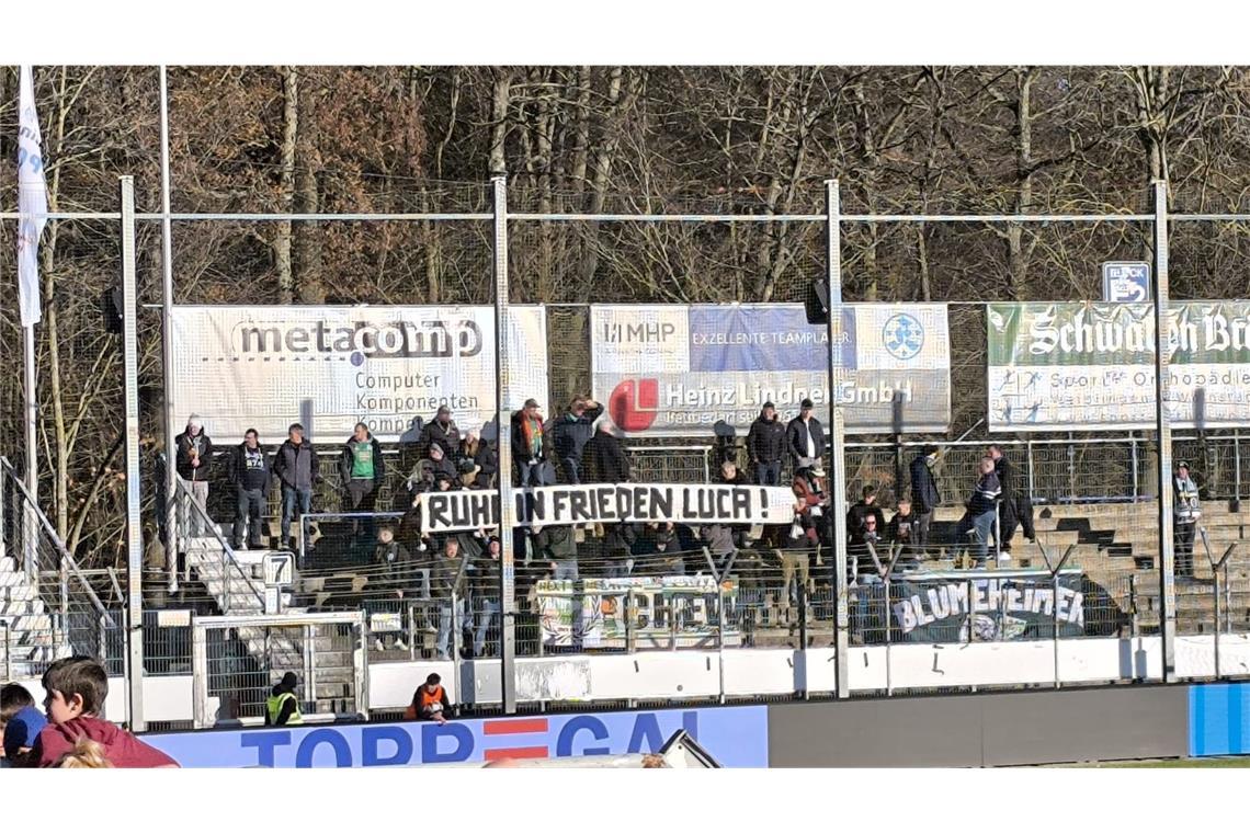 Auch die Homburg-Fans gedachten Luca.