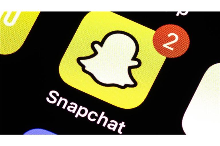 Auf der App Snapchat hat sich der Mann als Mädchen ausgegeben und ist so mit Mädchen und Frauen in Kontakt gekommen (Symbolbild).