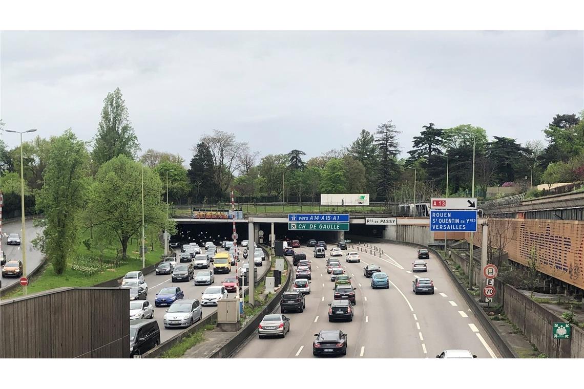 Auf der Pariser Stadtautobahn gilt künftig Tempo 50 (Archivbild).