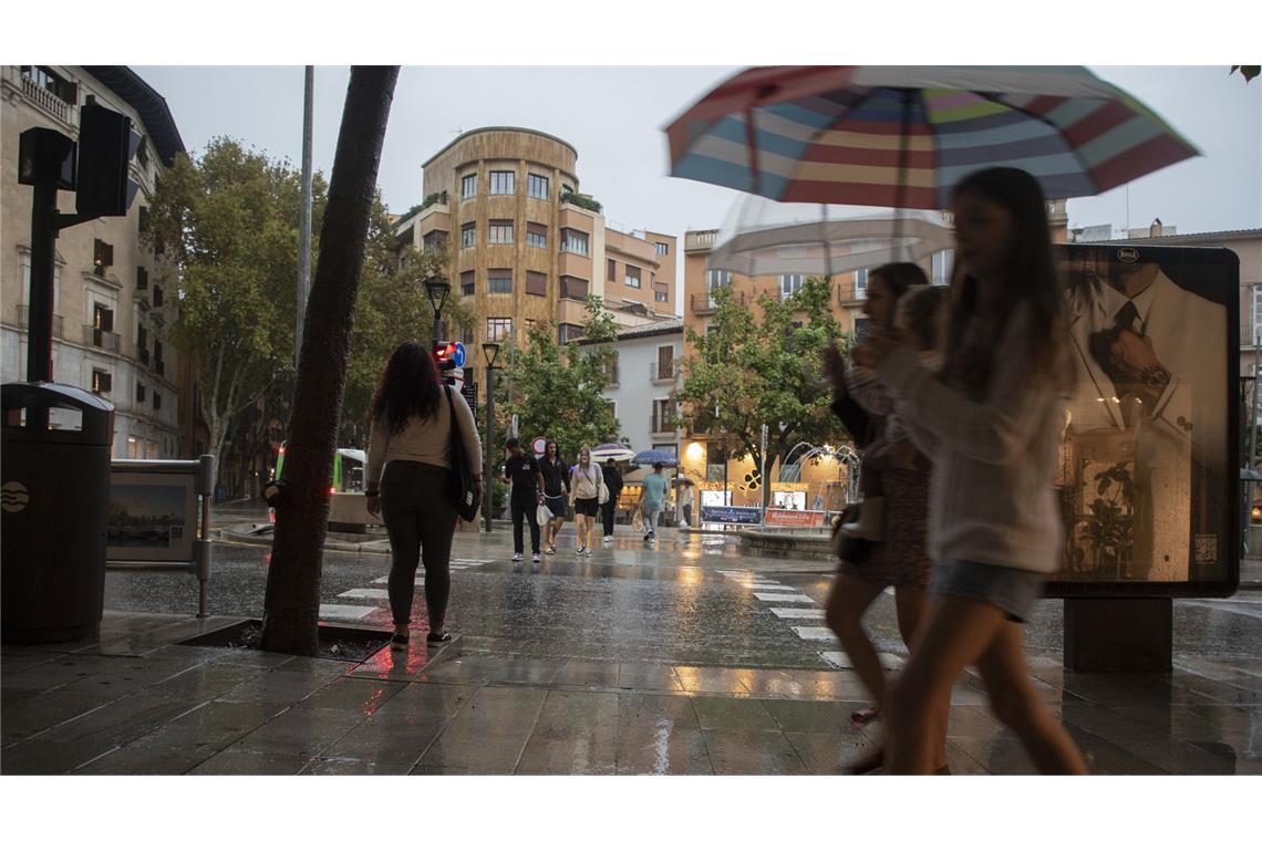 Aufgrund der Wetterbedingungen blieben am Freitag auf Mallorca ab 14 Uhr alle öffentlichen Bereiche geschlossen.