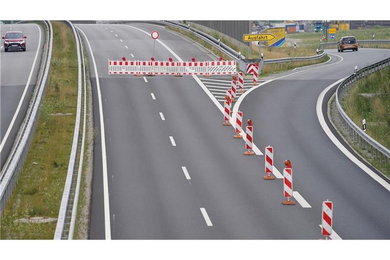 Autofahrer auf der A21 müssen am Wochenende vor Bargteheide in Fahrtrichtung Süden mit Behinderungen rechnen. (Archivbild)