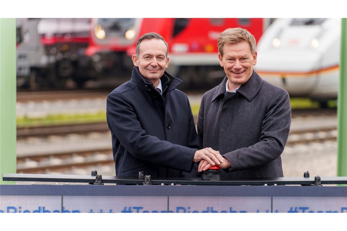 Bahnchef Richard Lutz (rechts) und Verkehrsminister Volker Wissing (parteilos) hatten sich gemeinsam auf das Sanierungsvorgehen verständigt. (Archivbild)