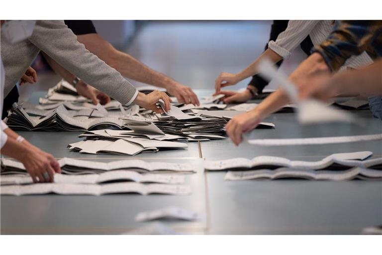 Bei der bevorstehenden Bundestagswahl wird es laut der Bundeswahlleiterin rund 90.000 Urnen- und Briefwahlbezirke geben. (Symbolfoto)