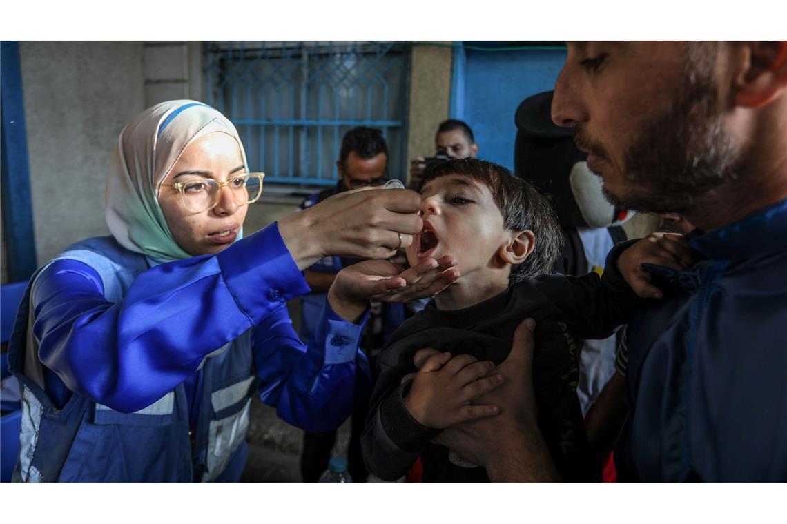 Bei der zweiten Impfkampagne im Oktober waren palästinensische Kinder in Deir El-Balah im zentralen Gazastreifen geimpft worden. (Archivfoto)