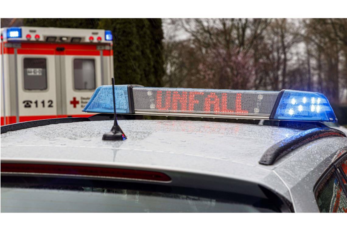 Bei einem Unfall in Ravensburg ist eine Frau getötet worden (Symbolfoto).