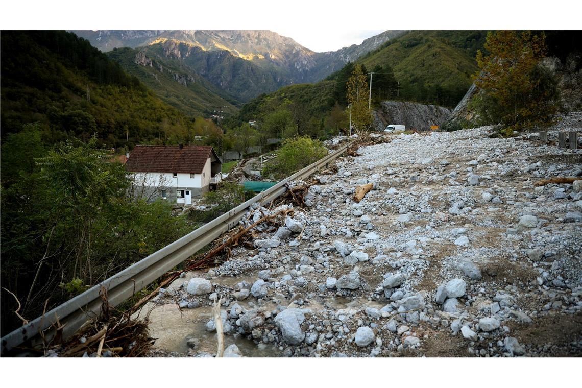 Bei Überschwemmungen und Erdrutschen in Bosnien-Herzegowina kamen mindestens 16 Menschen ums Leben.