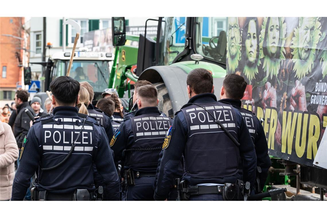 Beim Politischen Aschermittwoch der Grünen in Biberach hat die Polizei viel Arbeit gehabt.