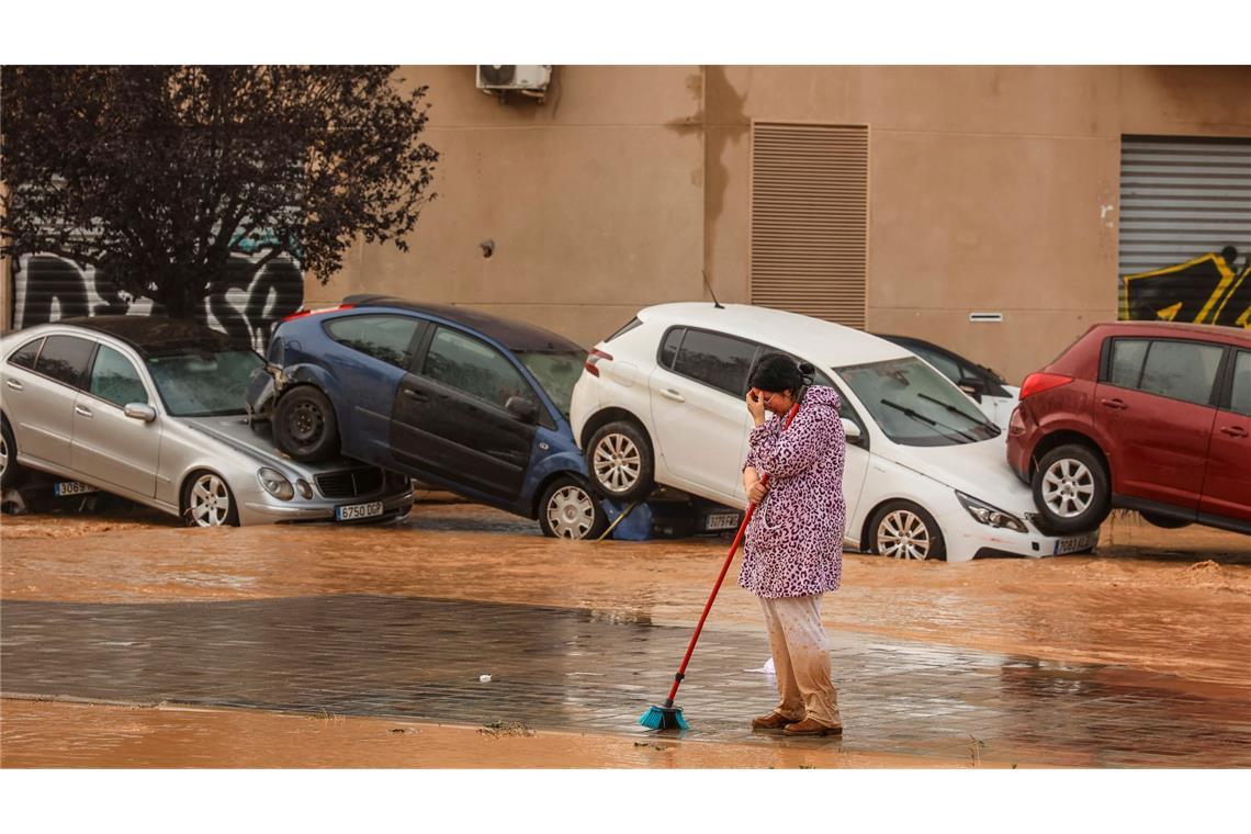 Besonders schlimm ist die Lage in der auch bei Urlaubern sehr beliebten Region Valencia, aber auch andere Mittelmeer-Anrainer-Regionen wie Andalusien und Murcia sind schwer betroffen.