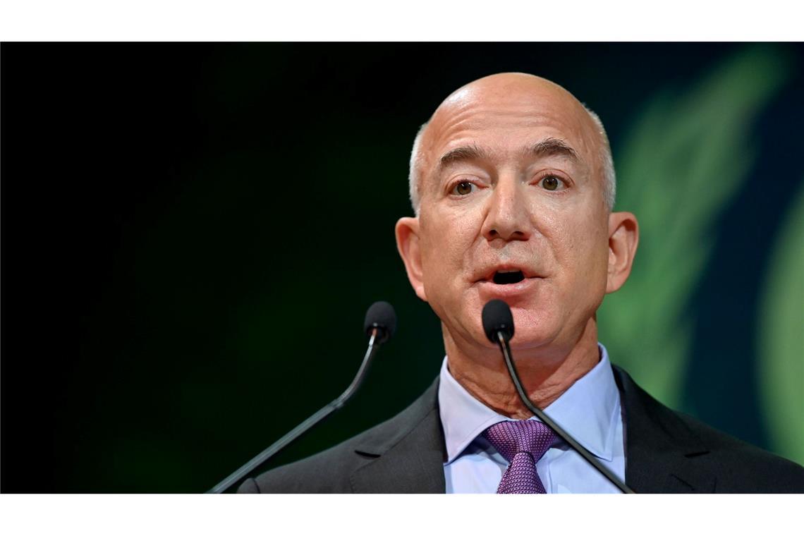 Bezos hatte die "Washington Post" im vergangenen Jahr auf die traditionelle Wahlempfehlung im Rennen ums Weiße Haus verzichten lassen.