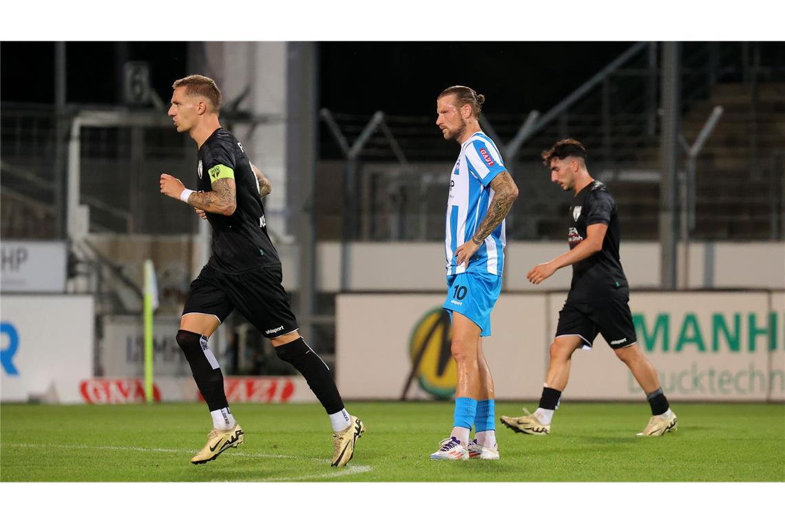 Bittere Pille am 3. September: Gegen Ligarivale SGV Freiberg setzte es Kevin Dicklhuber (Mi.) & Co. im WFV-Pokal-Achtelfinale ein 1:3 nach Verlängerung. Es war das frühe Ende aller DFB-Pokal-Träume.