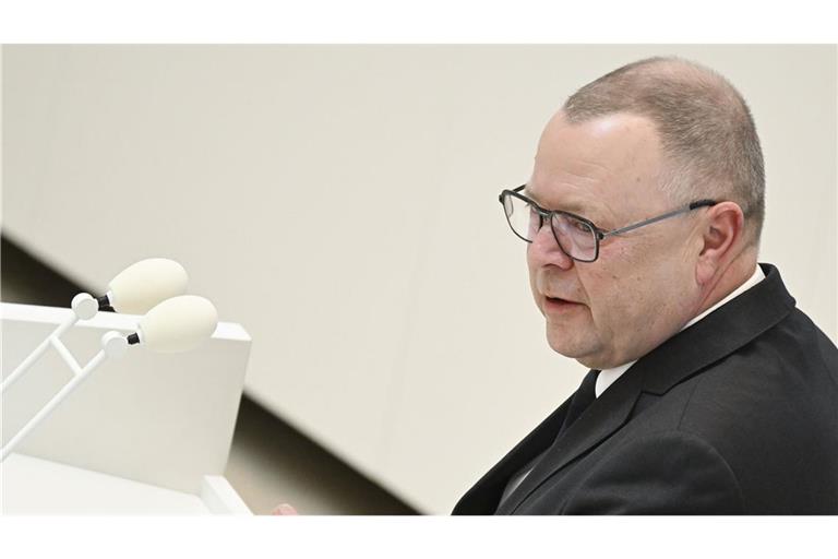 Brandenburgs Innenminister Michael Stübgen (CDU) hat den Verein Islamisches Zentrum Fürstenwalde al-Salam verboten. (Archivbild)