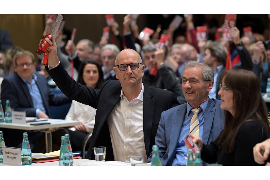 Brandenburgs SPD-Ministerpräsident Dietmar Woidke hält den Koalitionsvertrag mit dem BSW für gut, aber bezeichnet die Verhandlungen als hart.