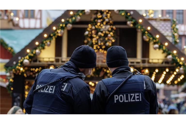 Bundesinnenministerin Nancy Faeser setzt sich für strenge Kontrollen des Messerverbots auf Weihnachtsmärkten ein. (Archivbild)