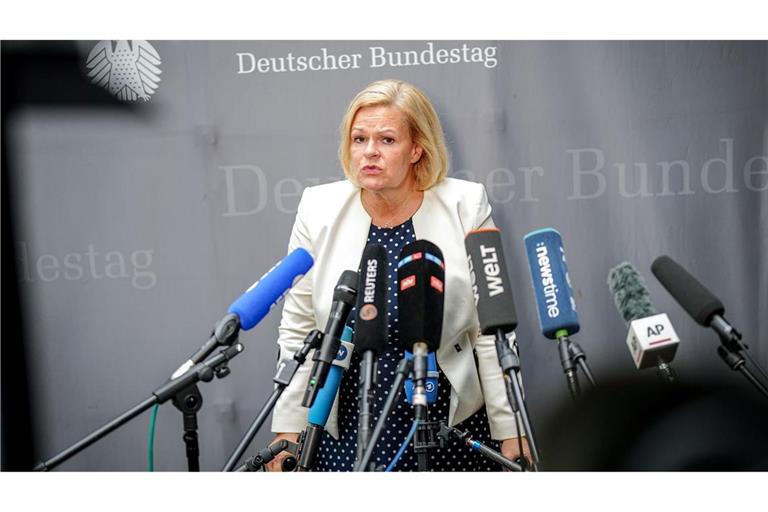 Bundesinnenministerin Nancy Faeser (SPD) möchte die Abschiebung von Straftätern nach Afghanistan fortsetzen. (Archivbild)