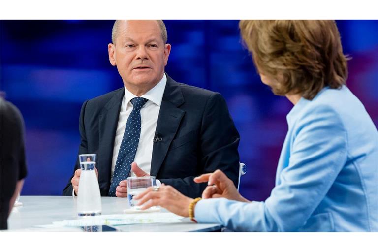 Bundeskanzler Olaf Scholz (SPD) wird Gast in der 1000. Ausgabe der ZDF-Sendung "maybrit illner" sein.