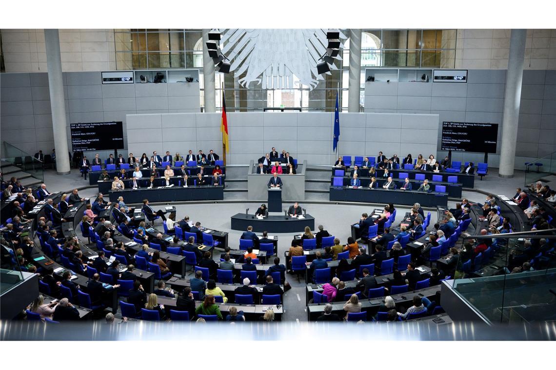 Bundestag und Bundesrat sollen in dieser Woche über das Milliarden-Finanzpaket von Union und SPD entscheiden.