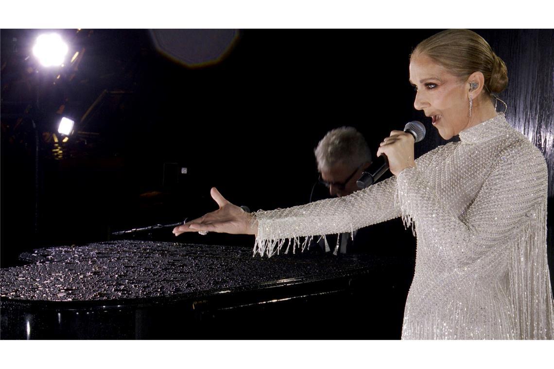 Celine Dion feiert nach krankheitsbedingter Pause bei der Olympia-Eröffnungsfeier ihr Comeback