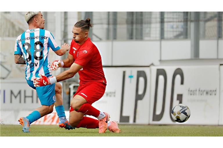 Christian Mauersberger erzielt das 1:0 im Hinspiel gegen den FC 08 Villingen.        
Foto: Baumann