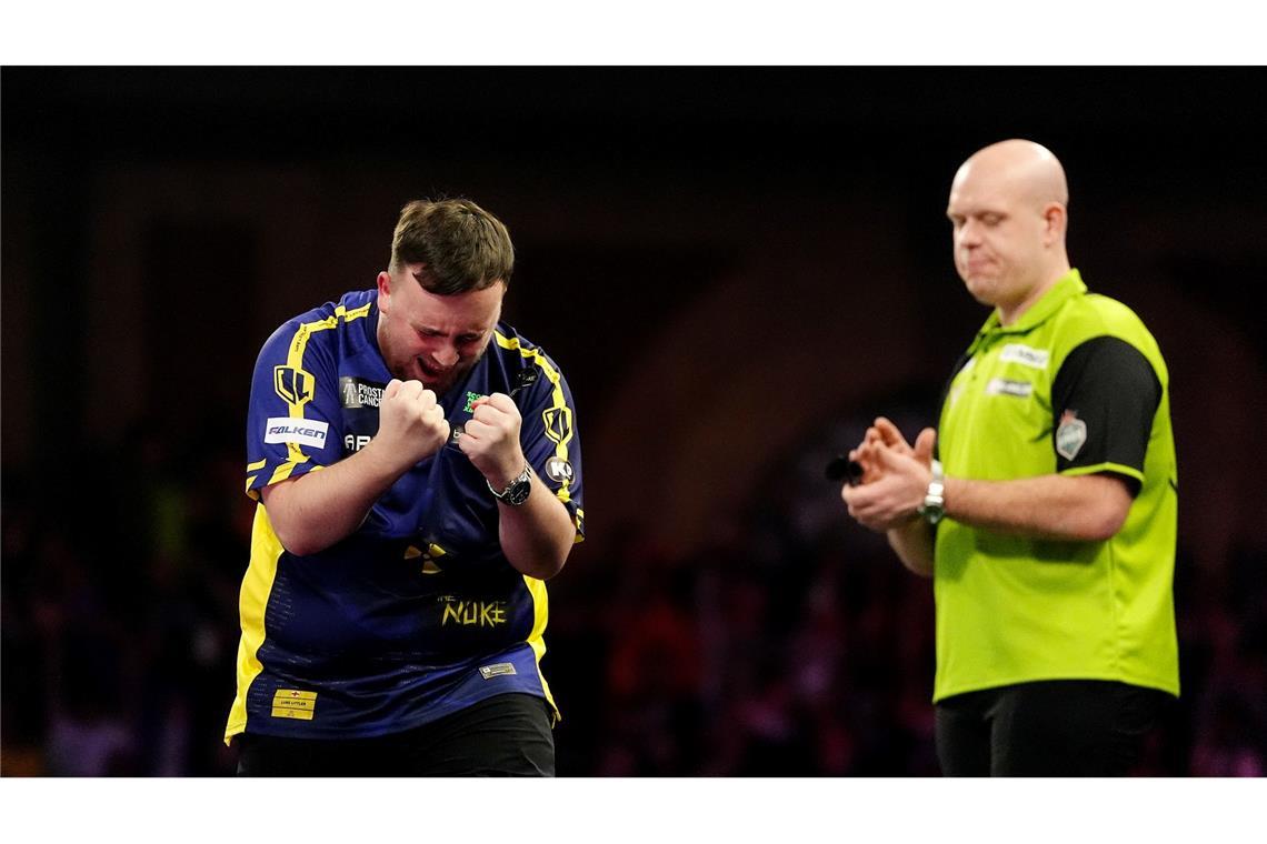 Da staunt auch Ex-Champion Michael van Gerwen.