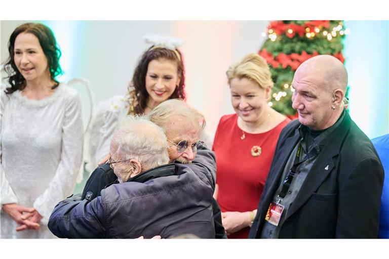 Darf endlich wieder seine Gäste bei der großen Feier herzen: Frank Zander.