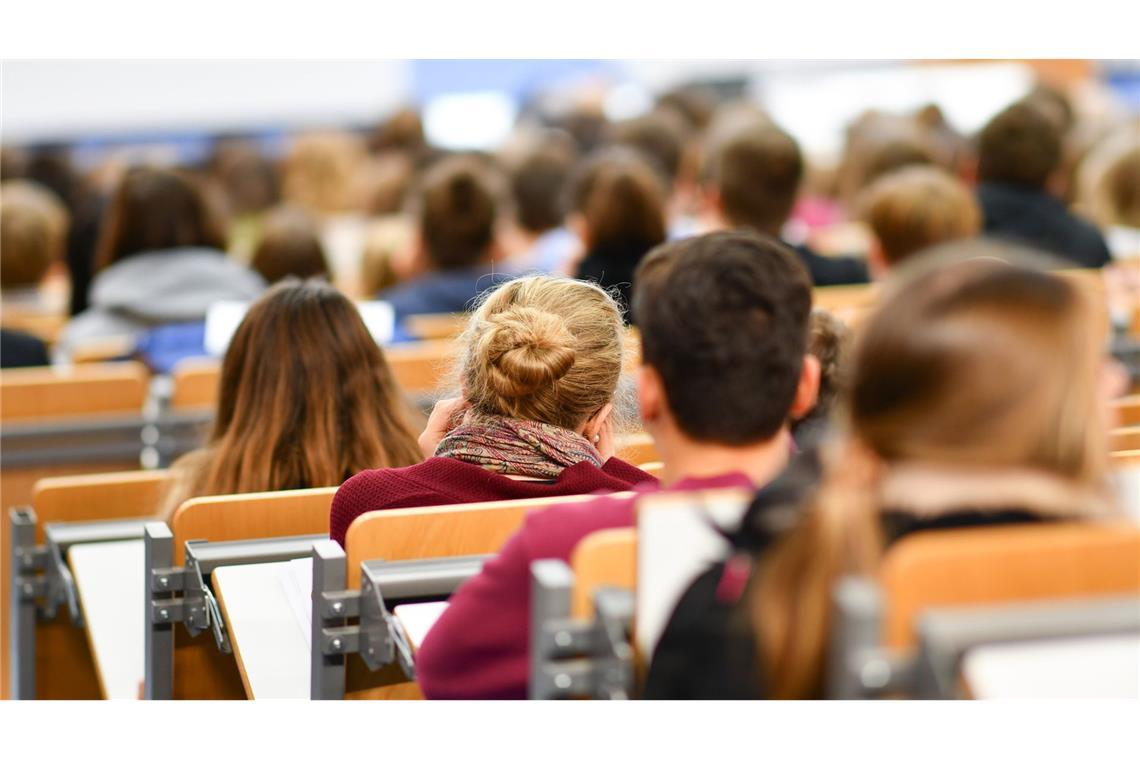 Das Bundesverfassungsgericht hat entschieden: Studierende haben keinen verfassungsrechtlichen Anspruch auf höheres Bafög. (Symbolbild)