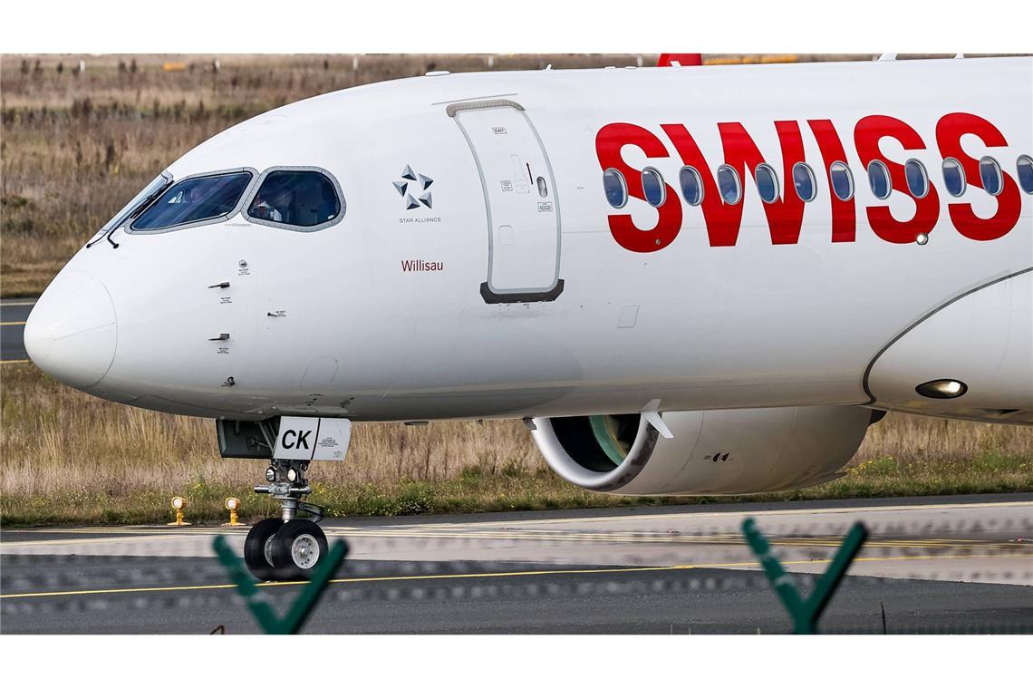 Das Flugzeug musste wegen Rauch in der Kabine notfallmäßig in Graz landen (Symbolbild).