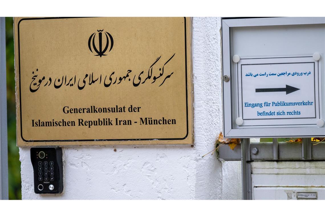 Das iranische Generalkonsulat in München wird auch geschlossen.