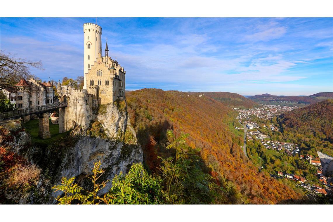 das Schloss Lichtenstein auf der Schwäbischen Alb