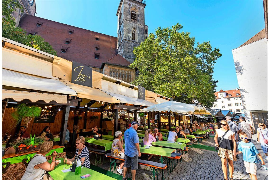 Das Stuttgarter Weindorf hat begonnen.