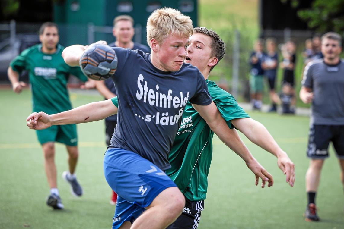 Das Team „Steinfeld läuft“ gewinnt überraschend das Ortsturnier innerhalb der Sporttage. Foto: Alexander Becher