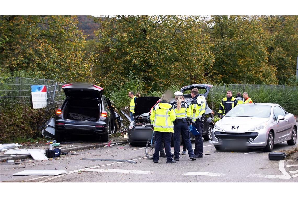 Dem Fahrer des Unfallwagens wurde eine Blutprobe entnommen.