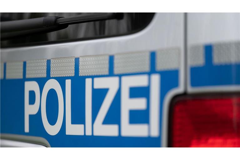 Den Sachschaden schätzt die Polizei auf rund 100.000 Euro. (Symbolbild)