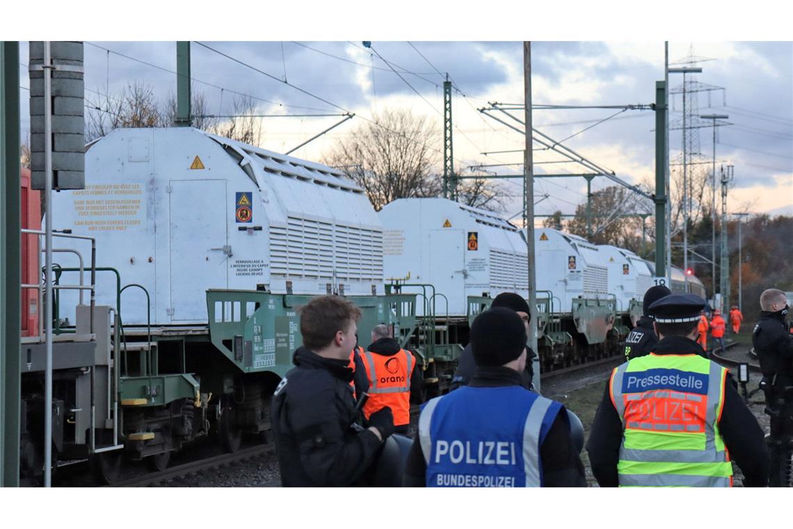 Der Castor-Transport hat Deutschland erreicht.